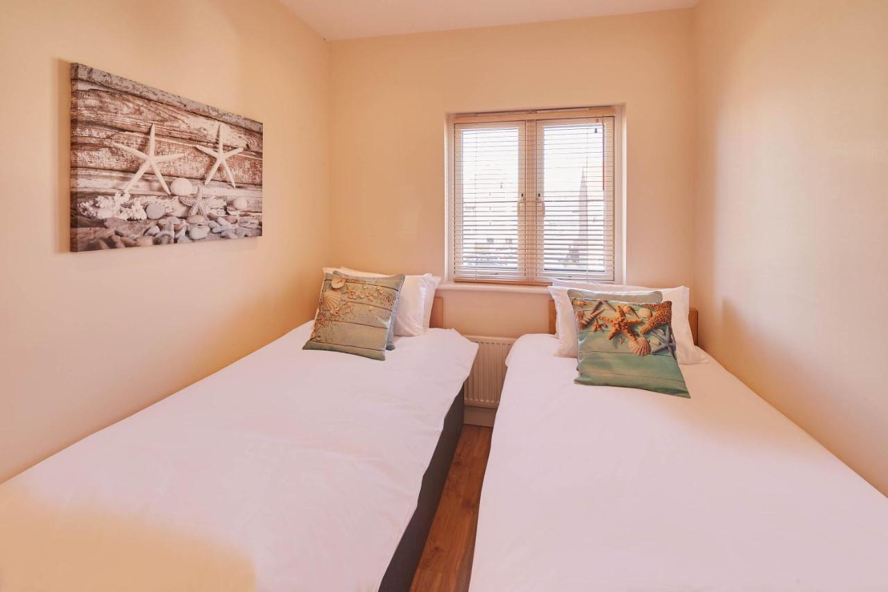 Host & Stay - The Scuttlebutt Townhouse วิทบี ภายนอก รูปภาพ