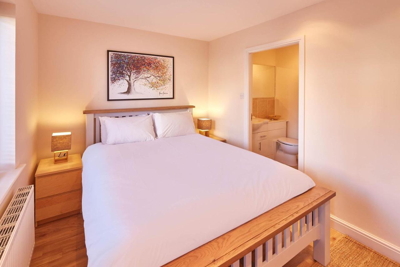 Host & Stay - The Scuttlebutt Townhouse วิทบี ภายนอก รูปภาพ